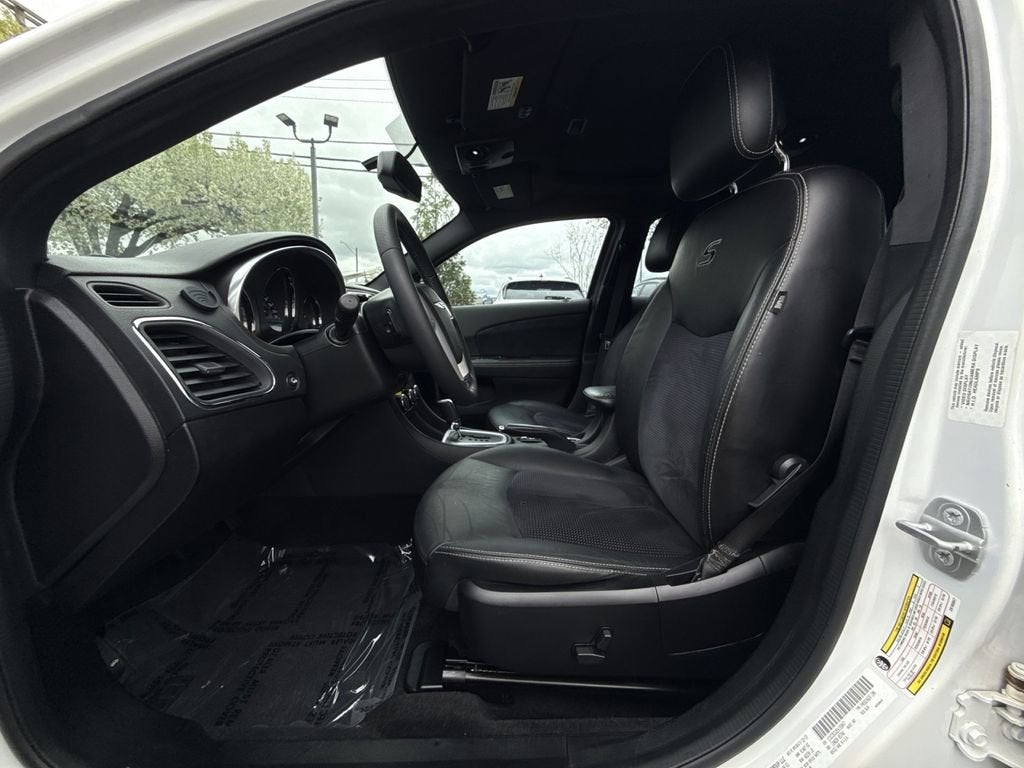 2014 Chrysler 200 Limited
