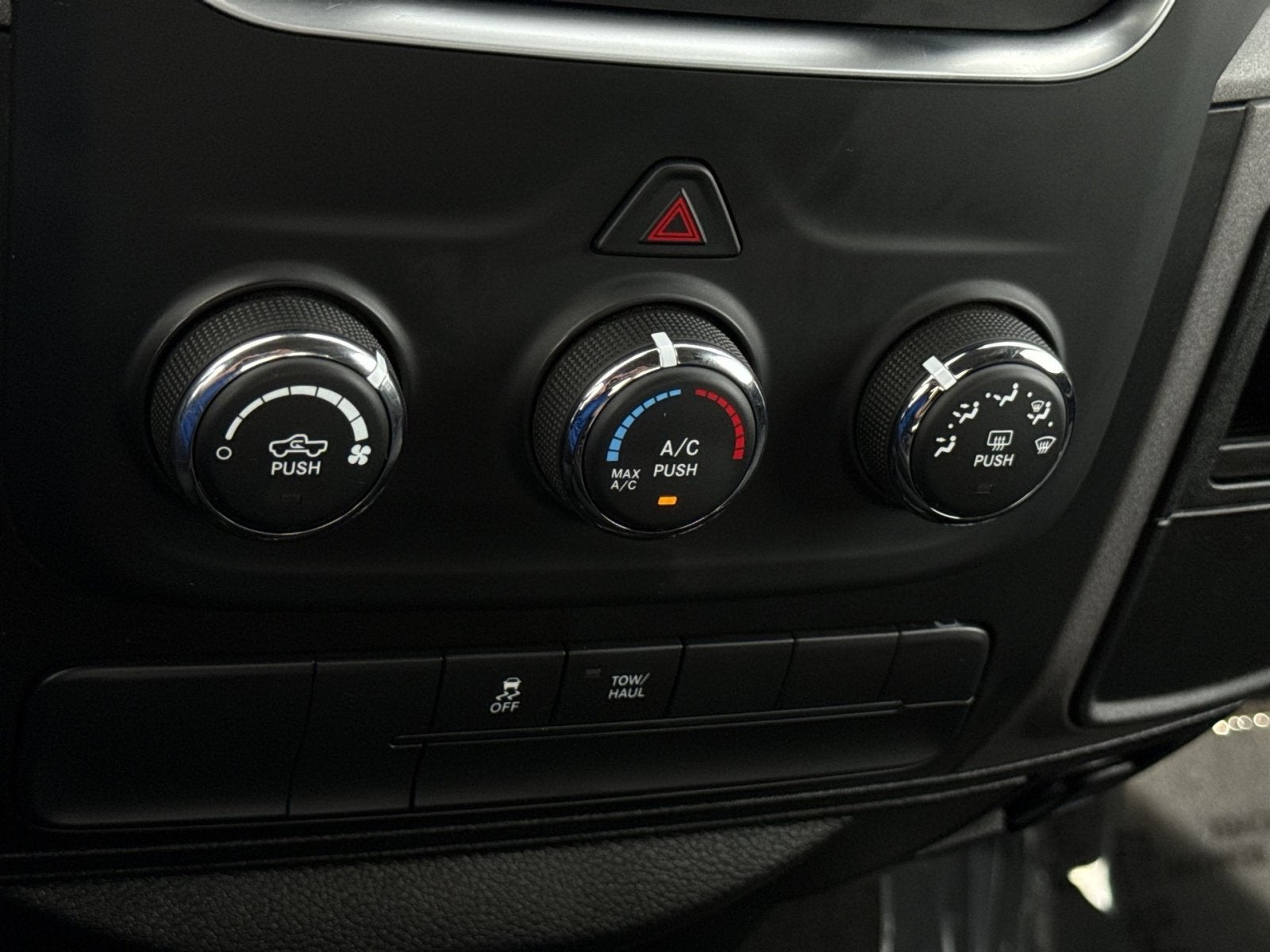 2019 RAM 1500 Classic Express Quad Cab 4x4 6'4" Box