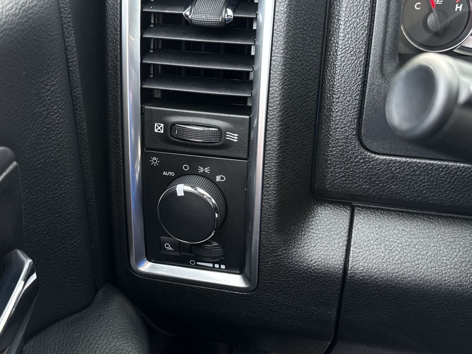 2022 RAM 1500 Classic Warlock Quad Cab 4x4 6'4" Box