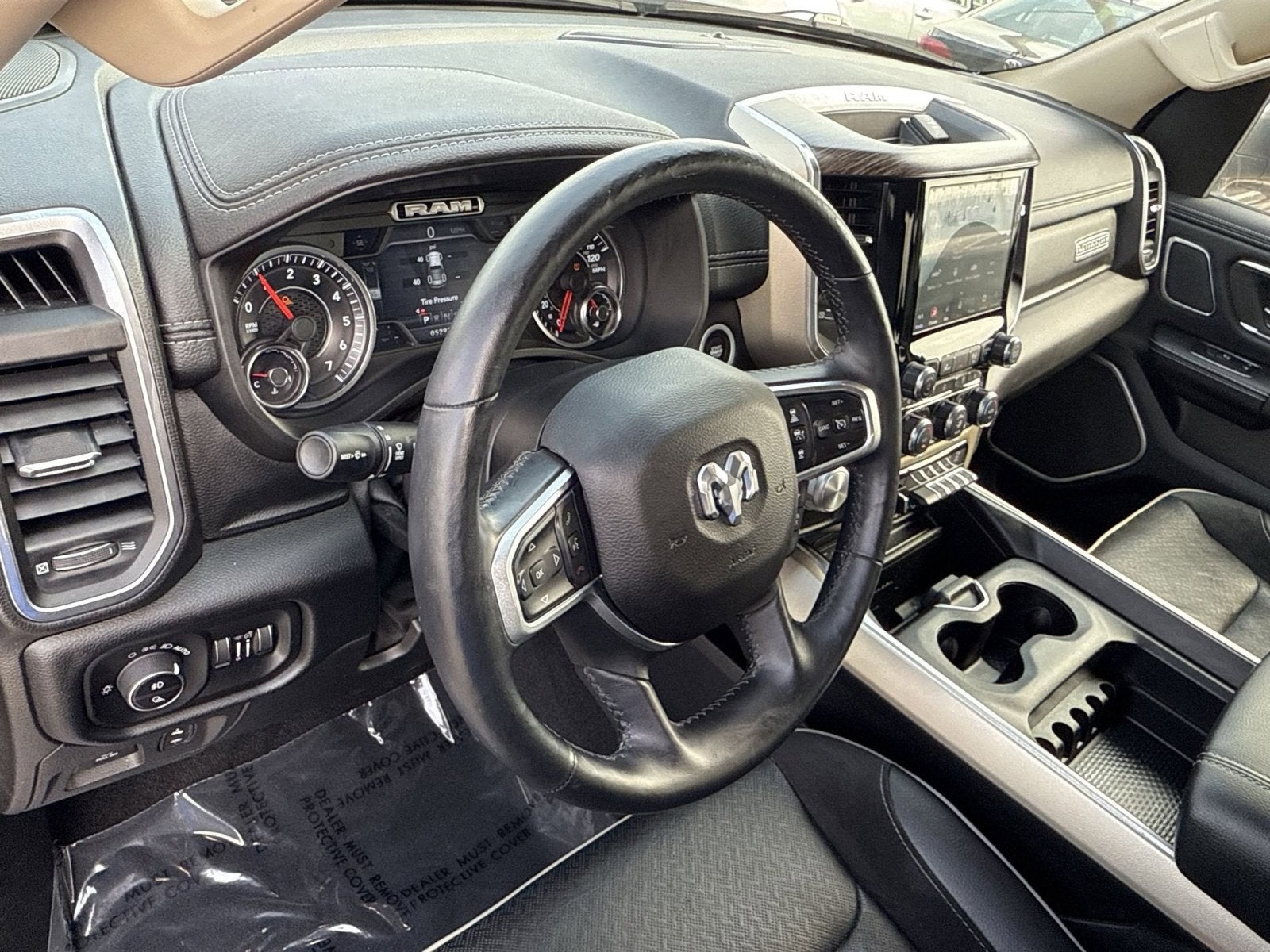 2019 RAM 1500 Laramie Crew Cab 4x2 5'7" Box