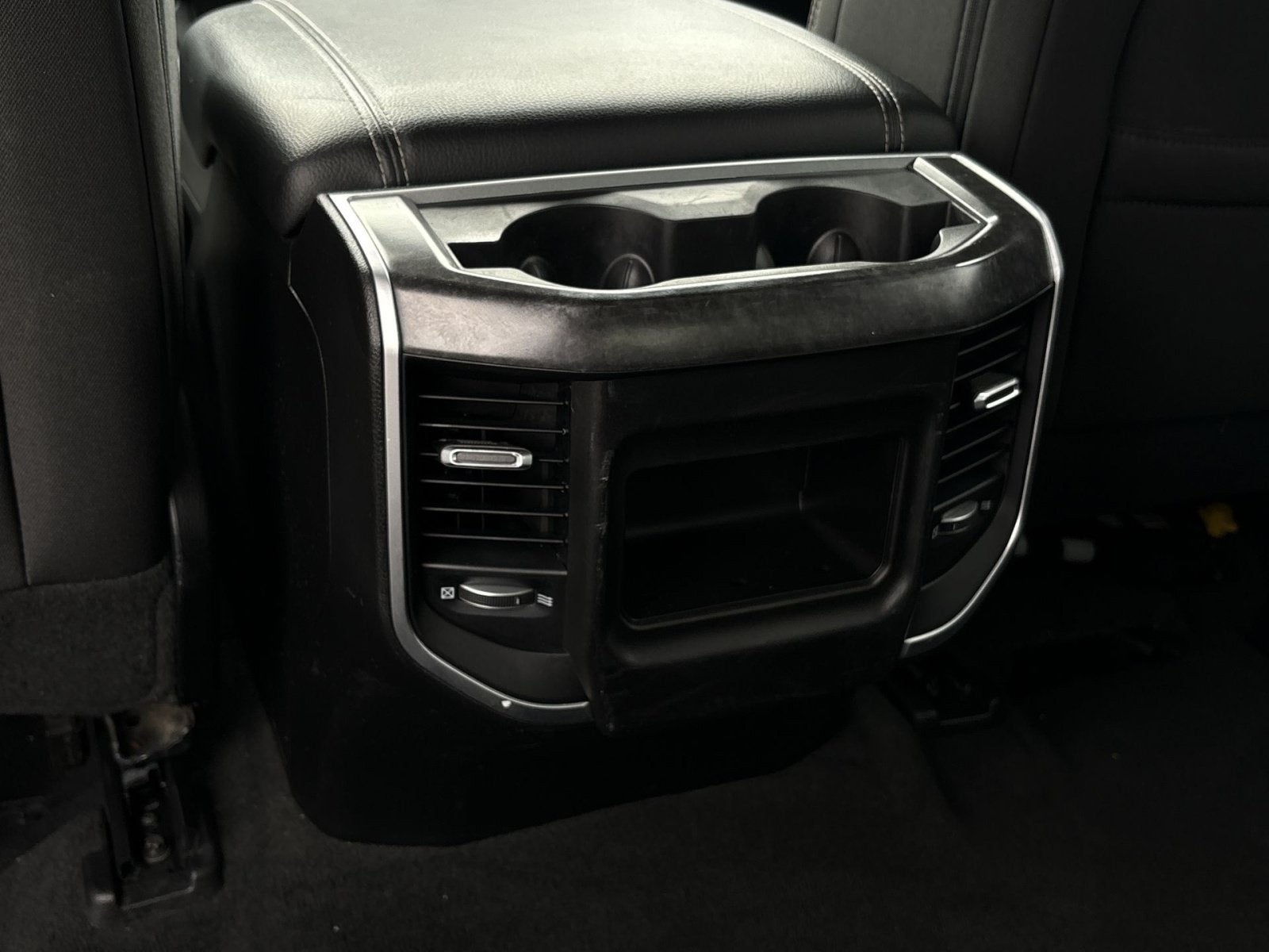 2022 RAM 1500 Big Horn Crew Cab 4x4 5'7" Box