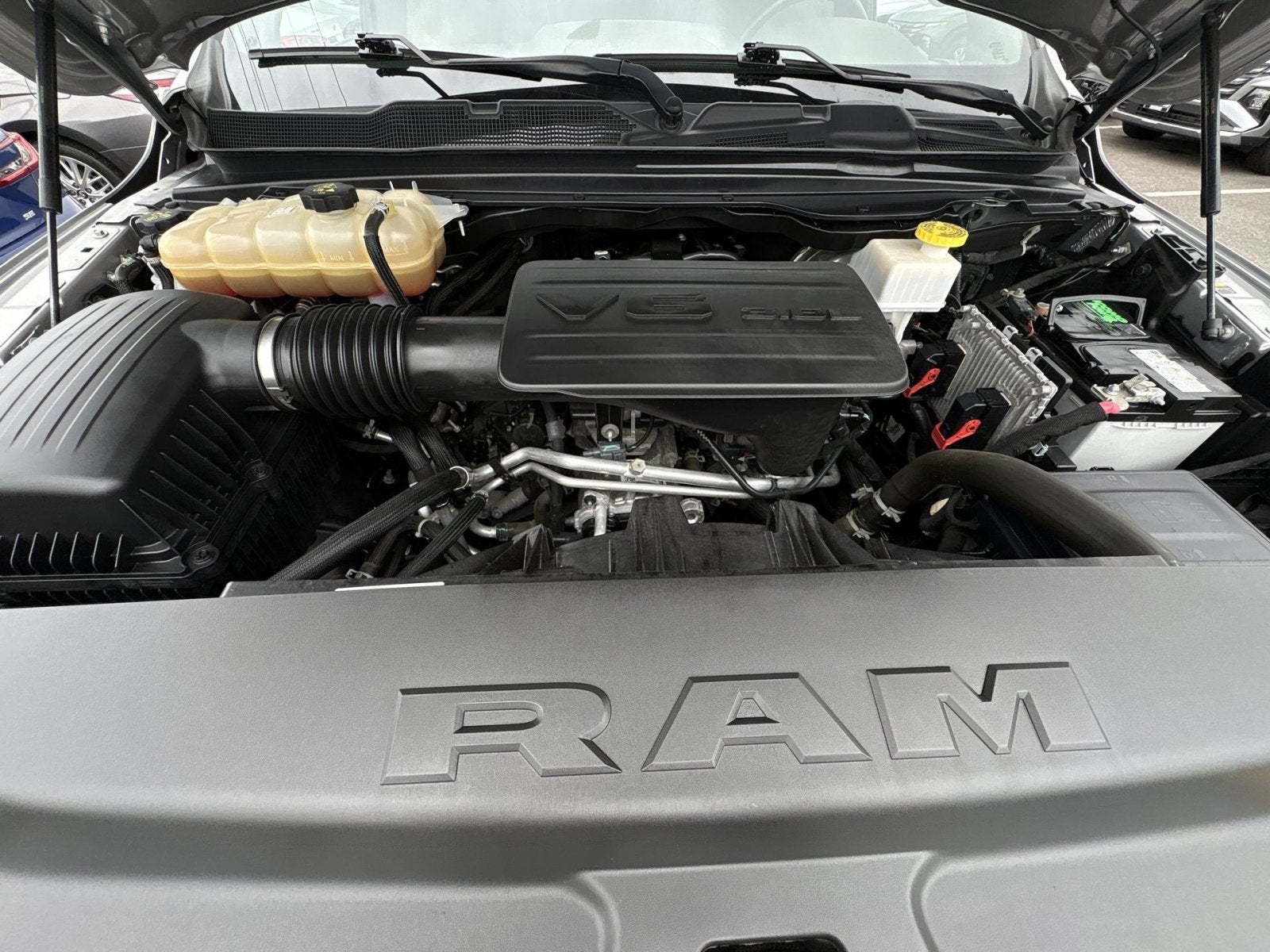 2022 RAM 1500 Big Horn Crew Cab 4x4 5'7" Box