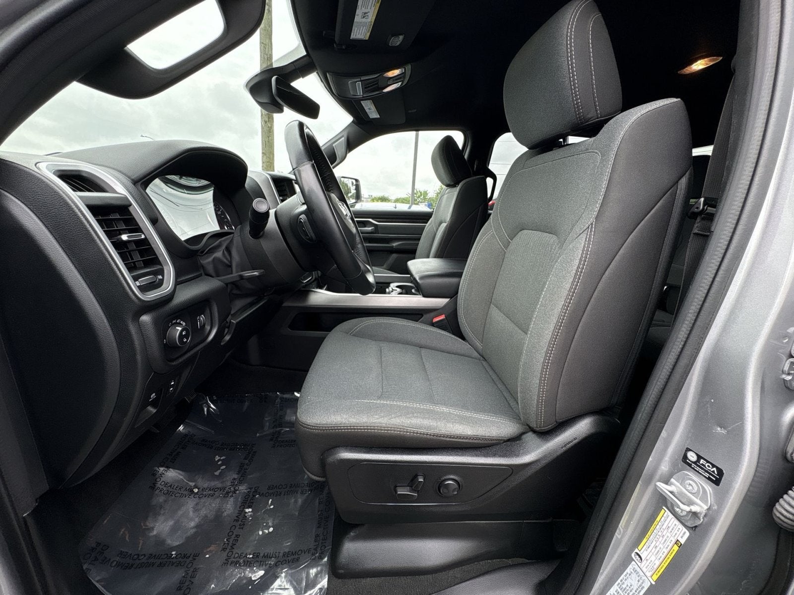 2022 RAM 1500 Big Horn Crew Cab 4x4 5'7" Box