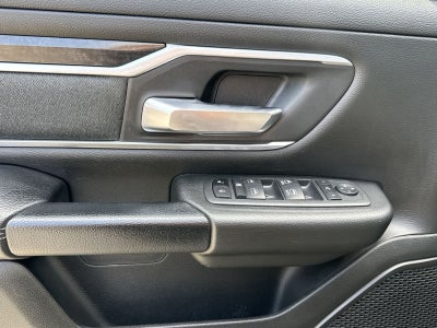 2022 RAM 1500 Big Horn Crew Cab 4x4 5'7" Box