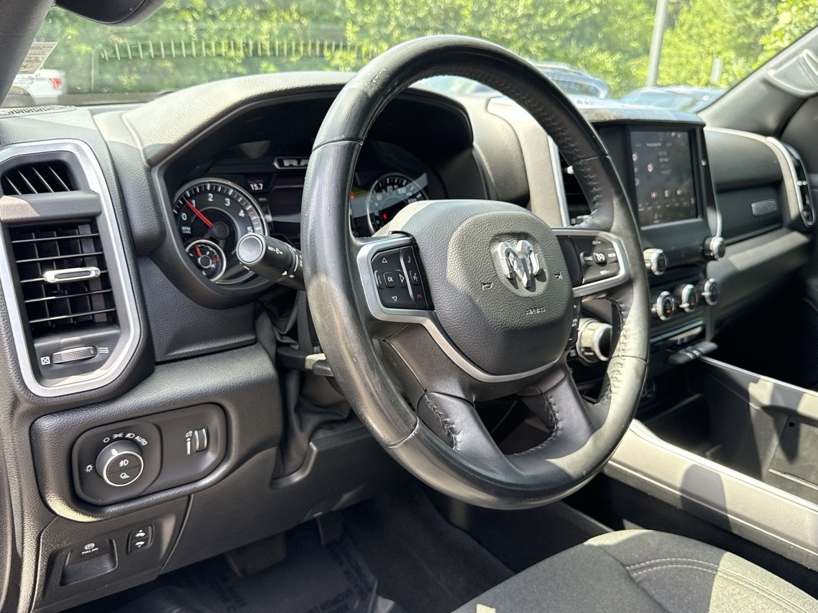 2022 RAM 1500 Big Horn Crew Cab 4x4 5'7" Box