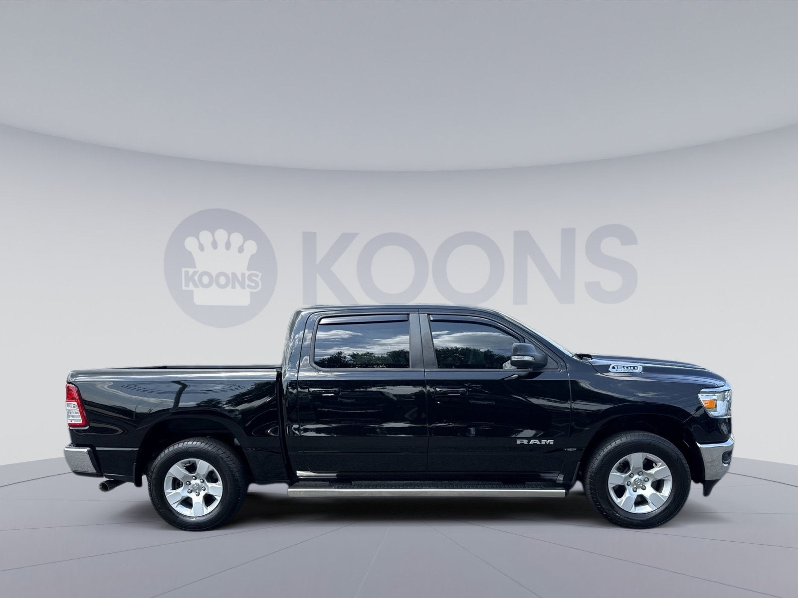 2022 RAM 1500 Big Horn Crew Cab 4x4 5'7" Box