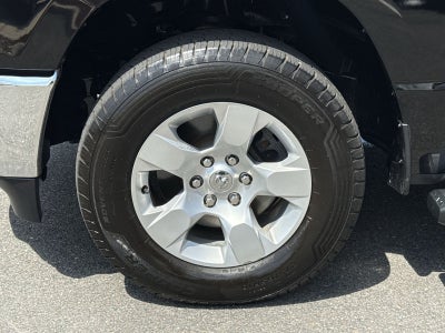 2022 RAM 1500 Big Horn Crew Cab 4x4 5'7" Box