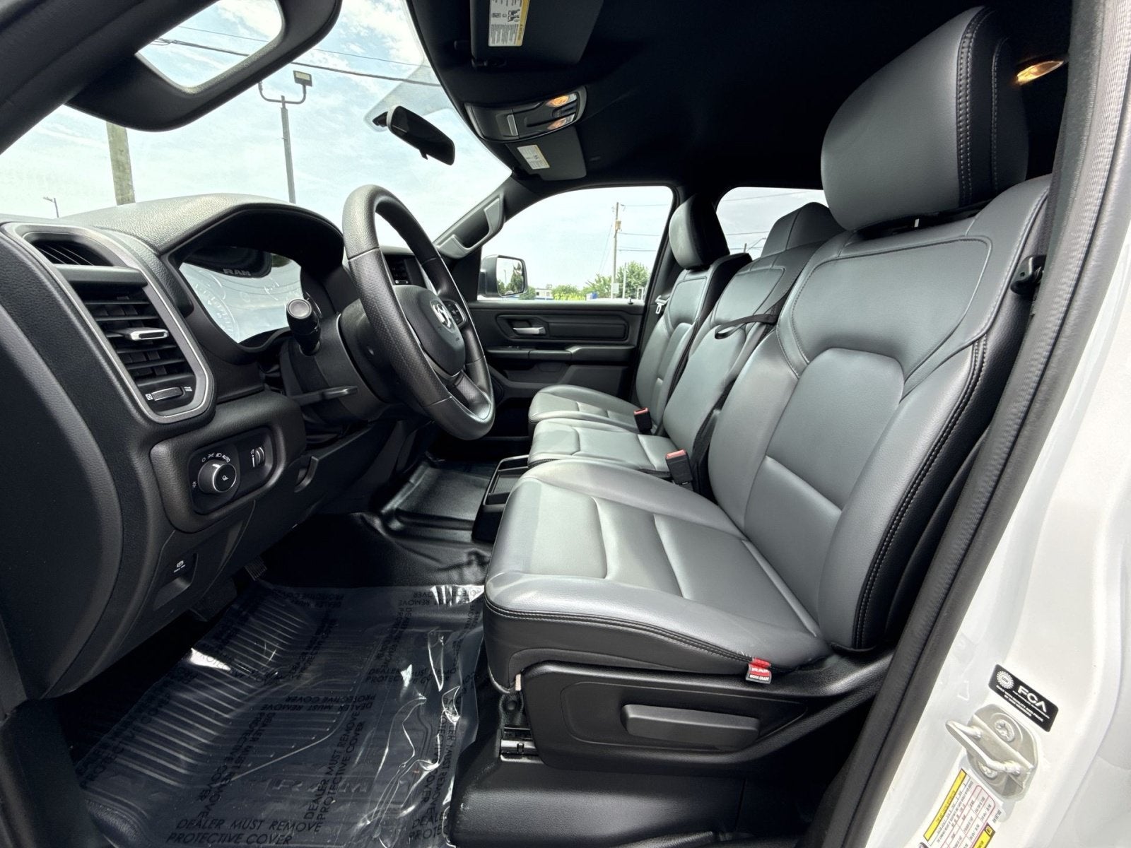 2024 RAM 1500 Tradesman Crew Cab 4x4 5'7" Box