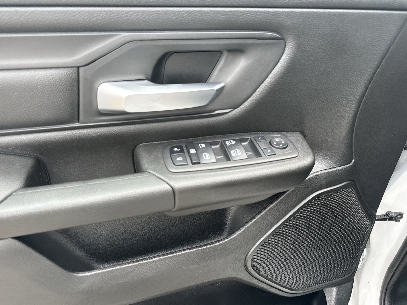 2024 RAM 1500 Tradesman Crew Cab 4x4 5'7" Box