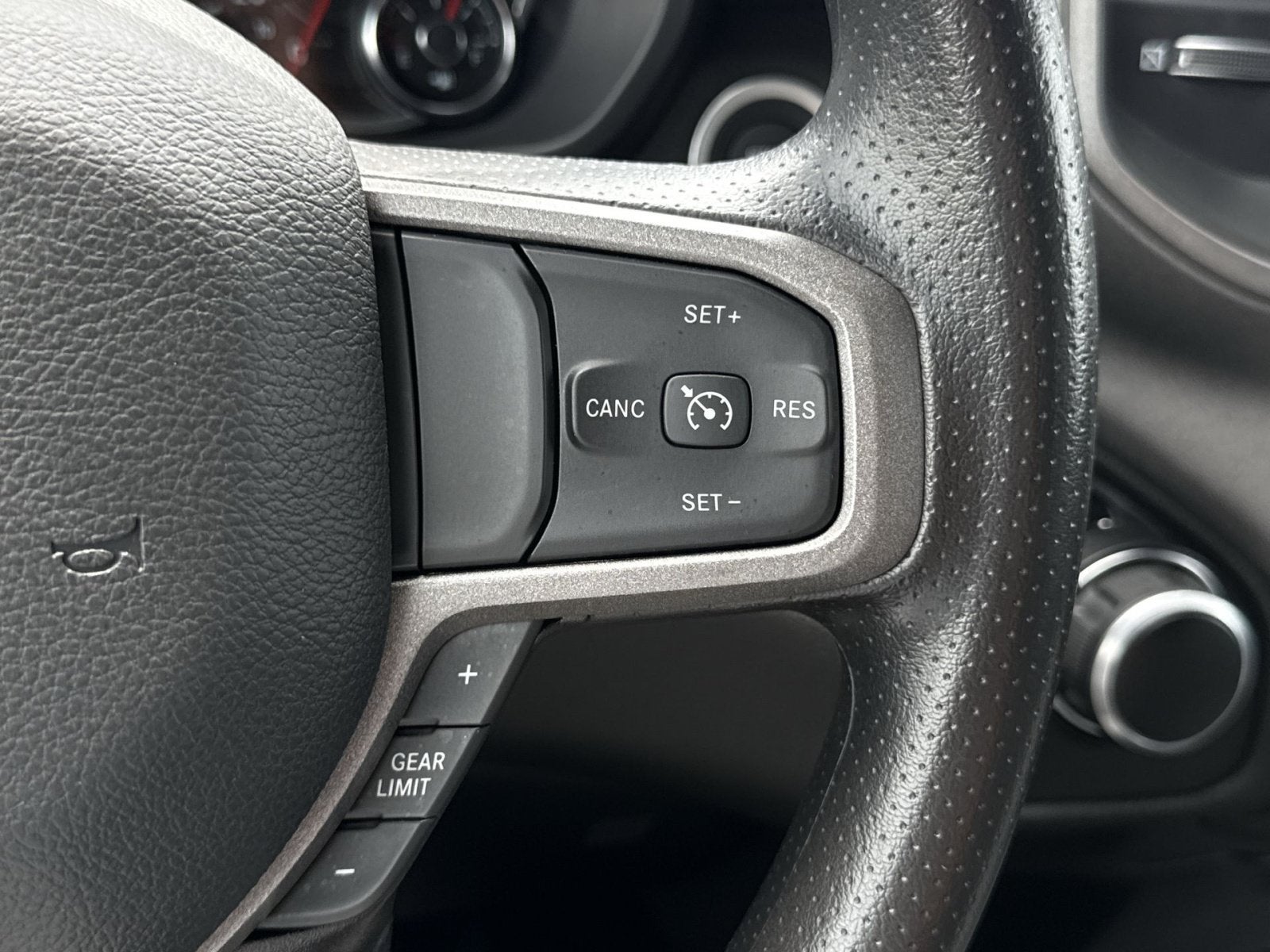 2024 RAM 1500 Tradesman Crew Cab 4x4 5'7" Box