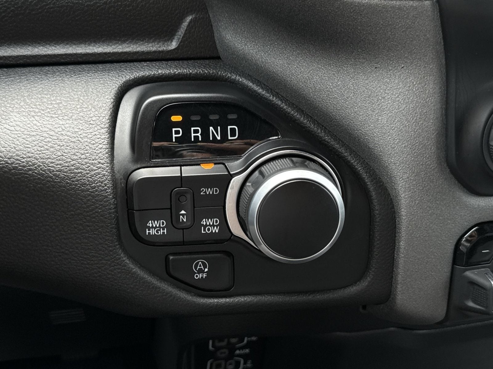 2024 RAM 1500 Tradesman Crew Cab 4x4 5'7" Box