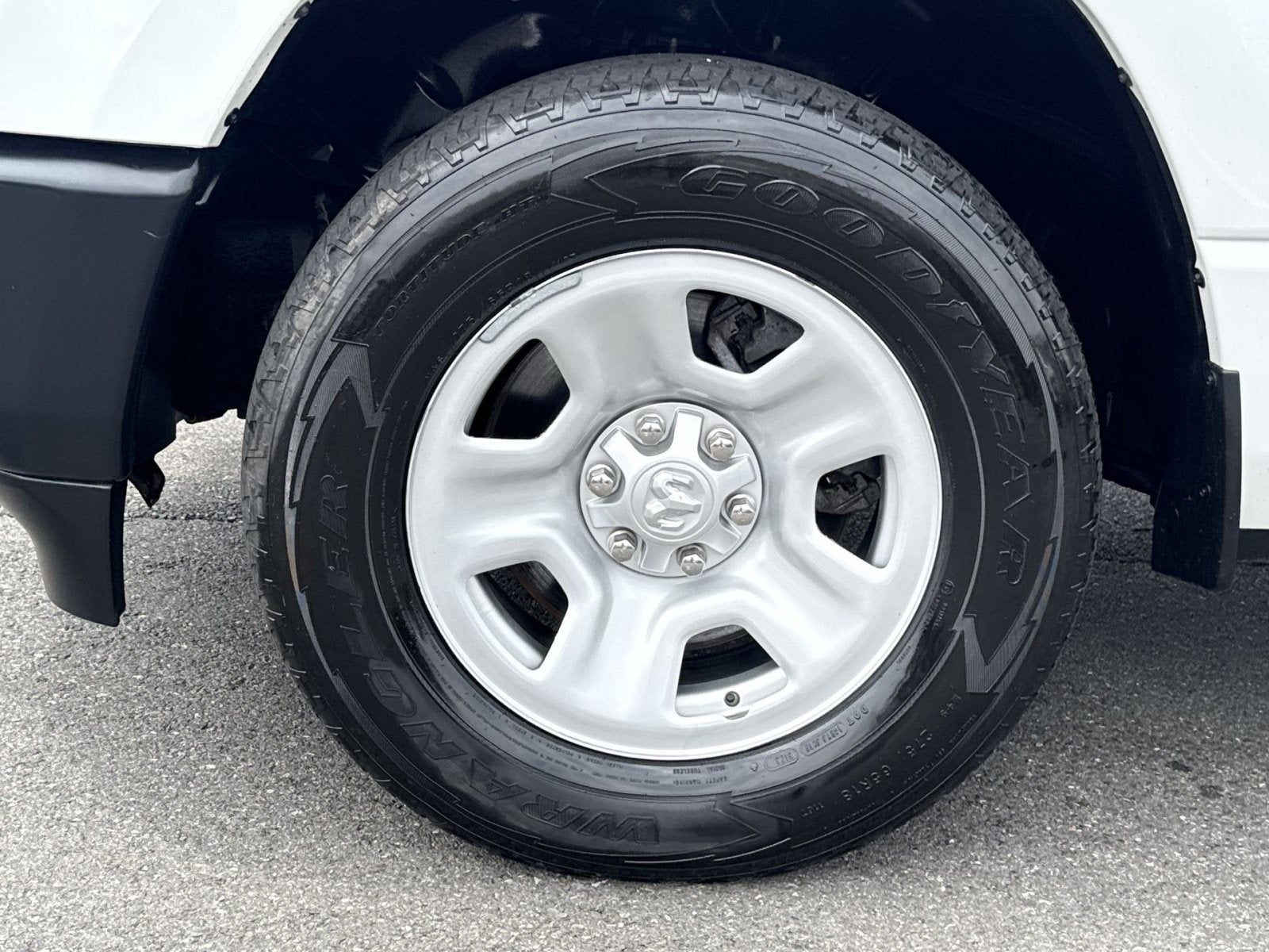 2024 RAM 1500 Tradesman Crew Cab 4x4 5'7" Box