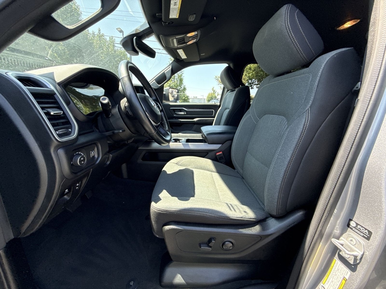 2022 RAM 1500 Big Horn Crew Cab 4x4 6'4" Box