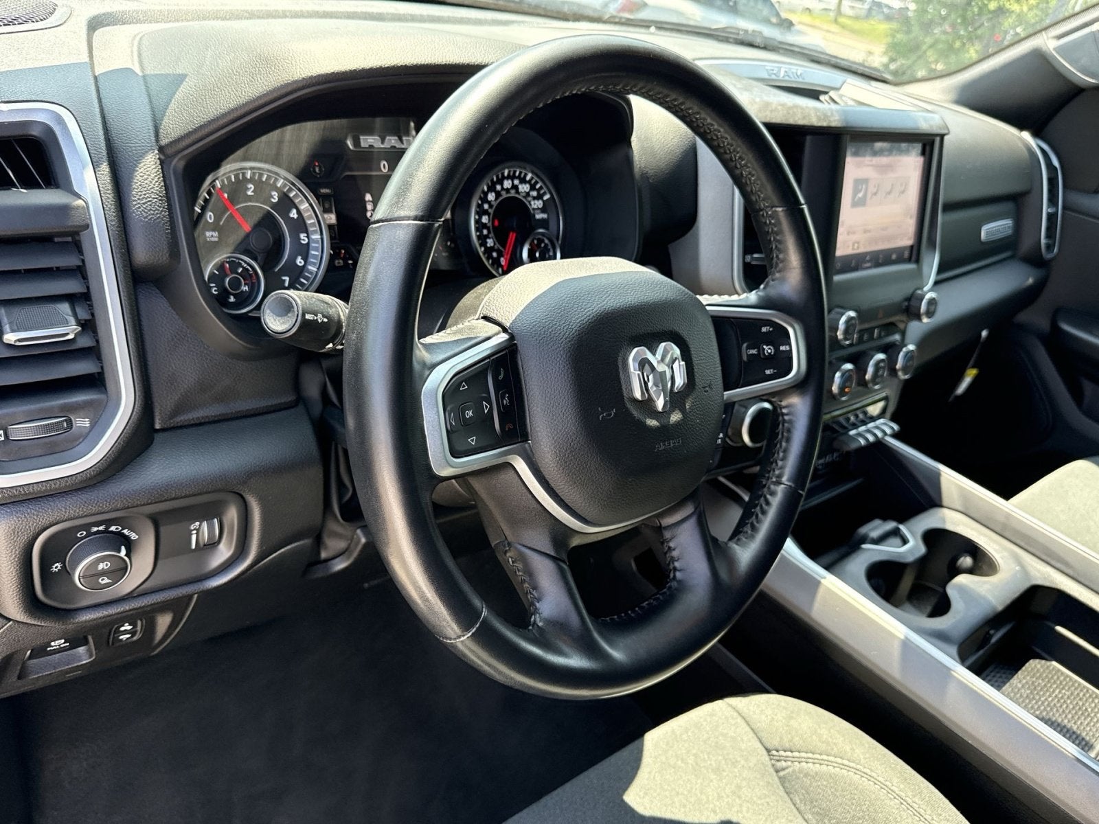 2022 RAM 1500 Big Horn Crew Cab 4x4 6'4" Box