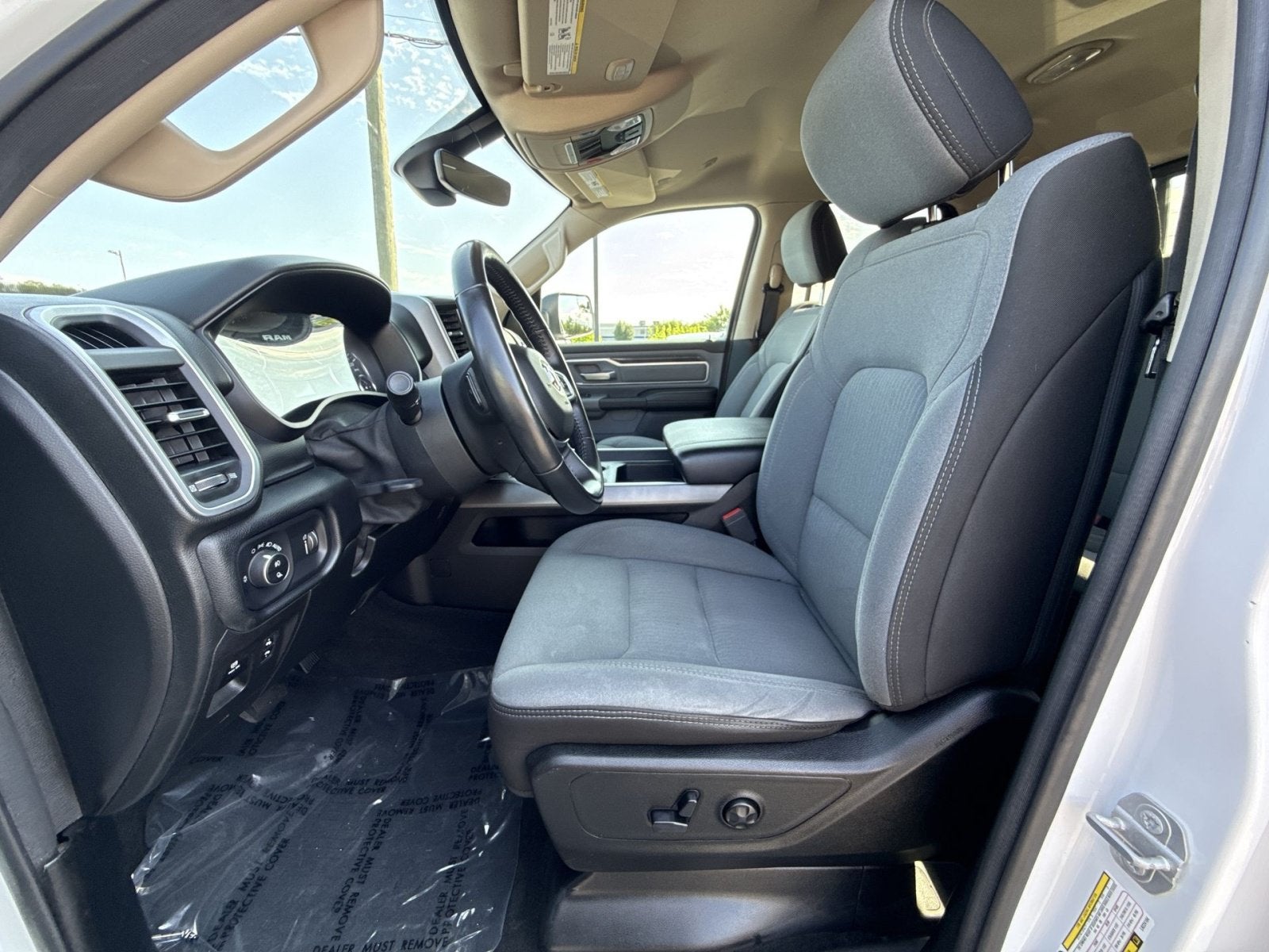 2020 RAM 1500 Big Horn Quad Cab 4x4 6'4" Box