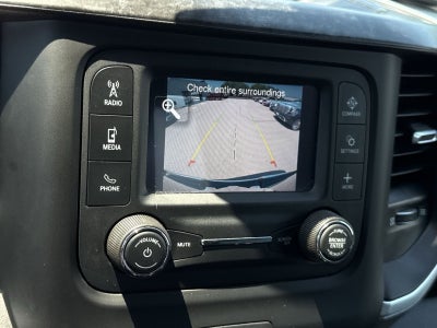 2022 RAM 1500 Big Horn Crew Cab 4x4 5'7" Box