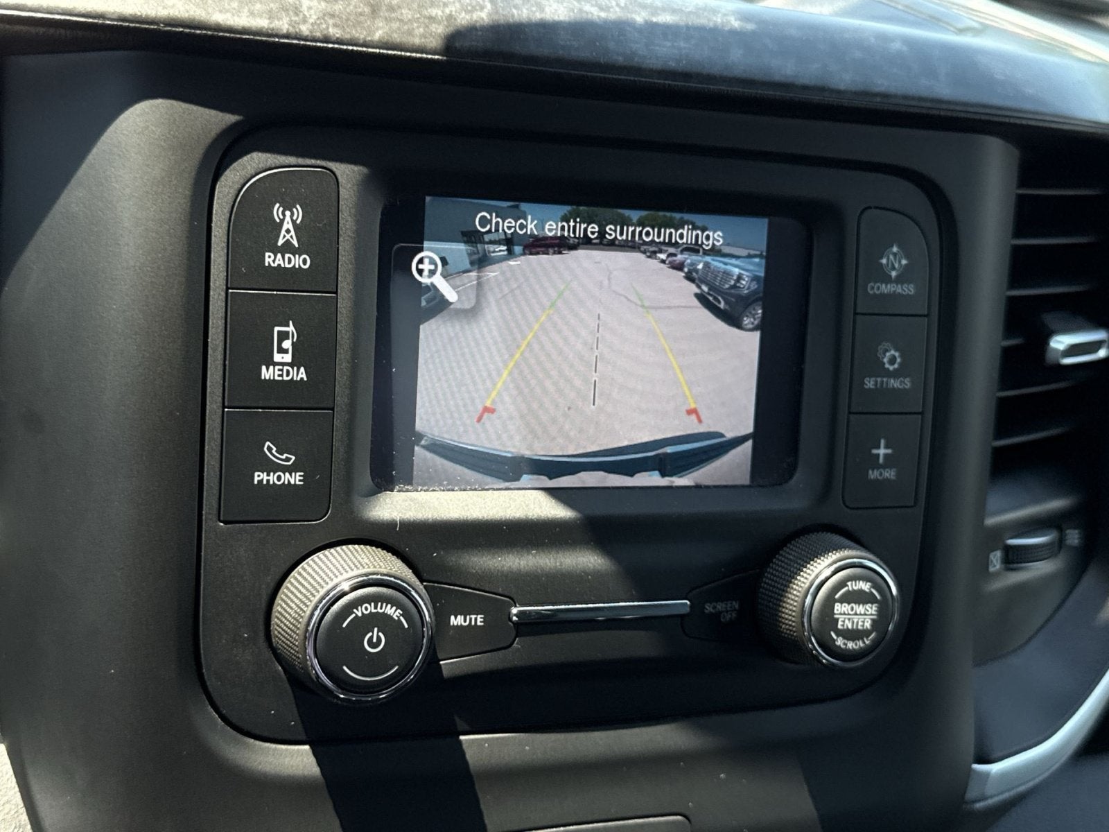 2022 RAM 1500 Big Horn Crew Cab 4x4 5'7" Box