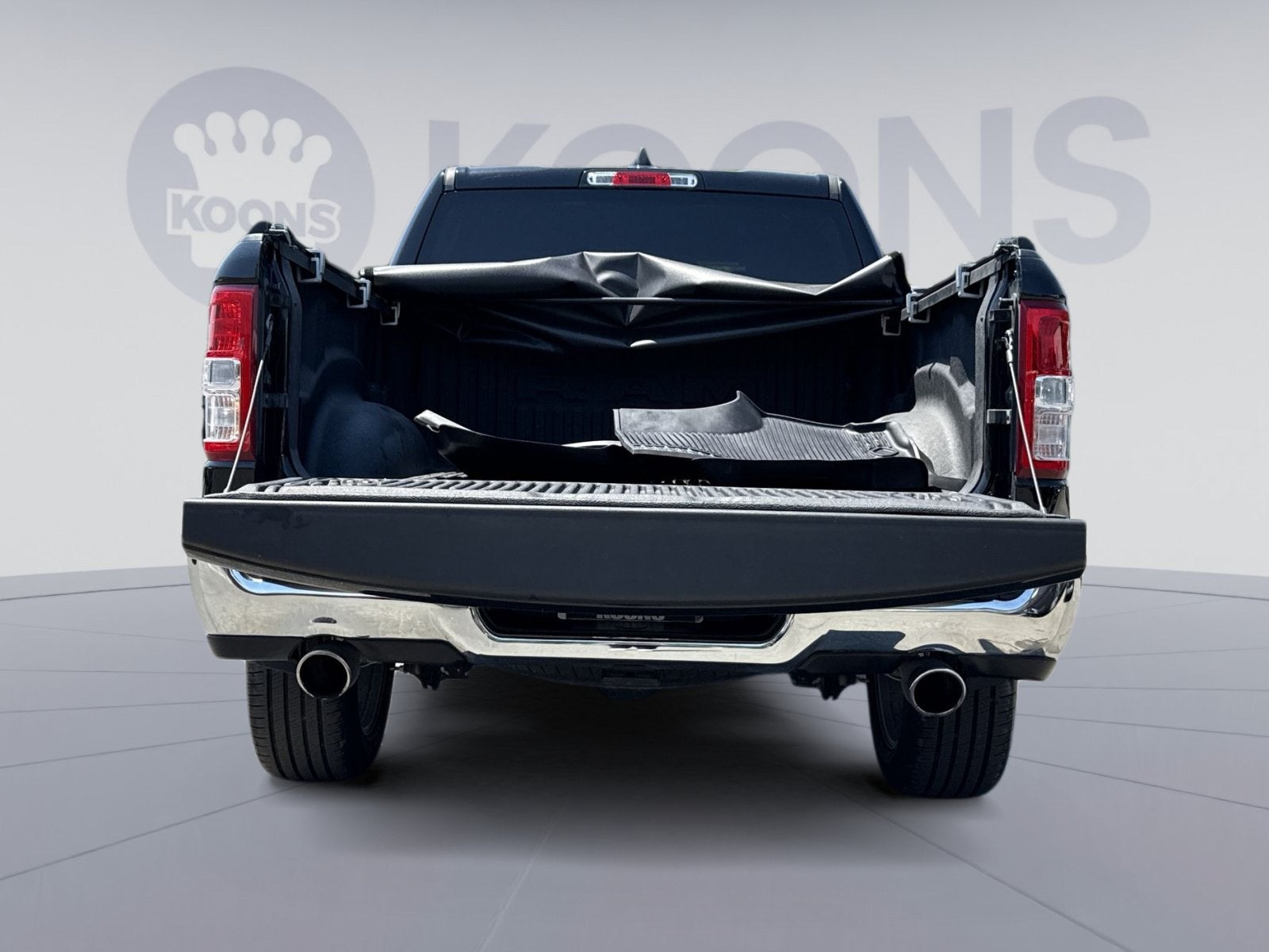 2022 RAM 1500 Big Horn Crew Cab 4x4 5'7" Box