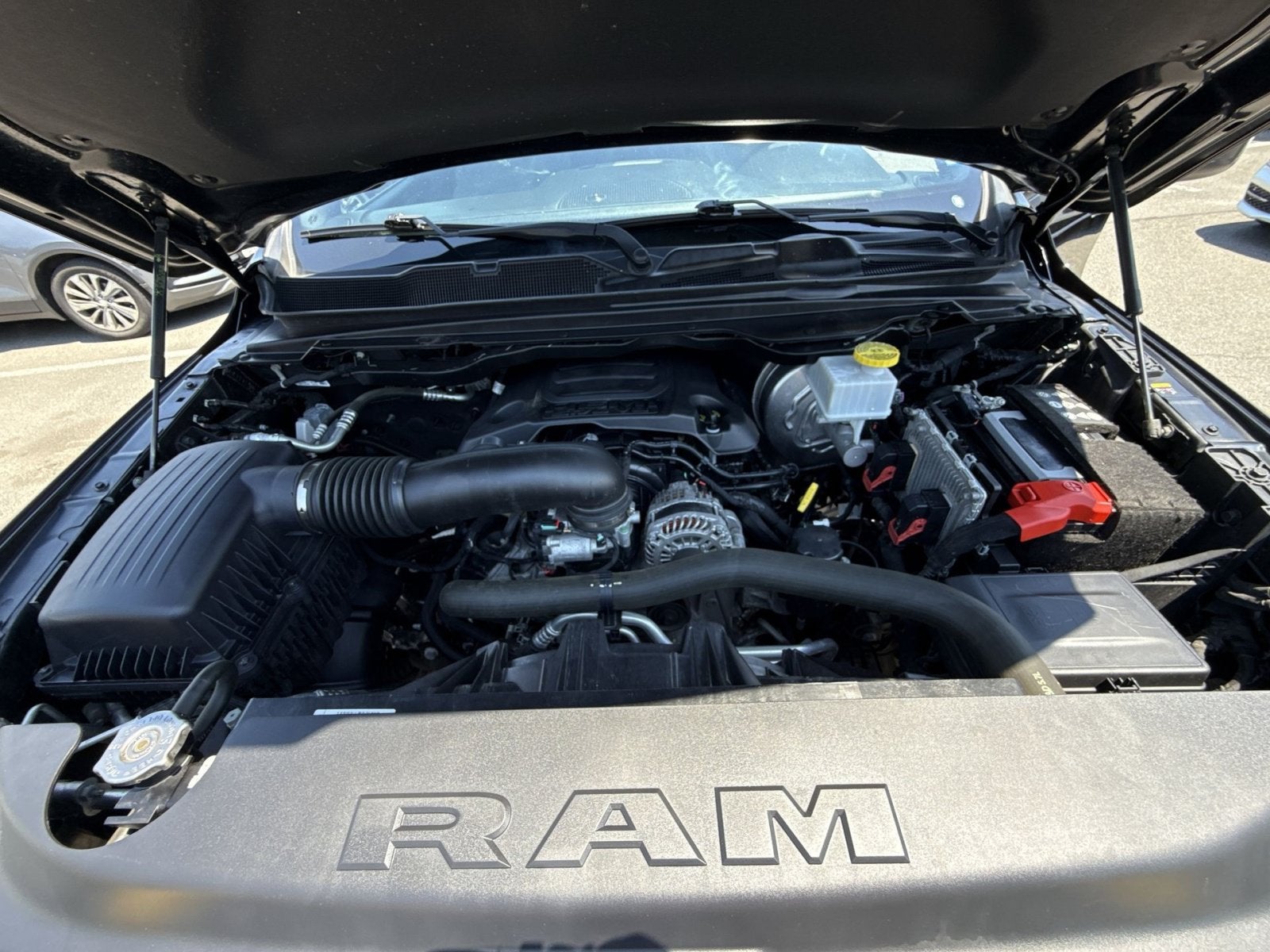 2022 RAM 1500 Big Horn Crew Cab 4x4 5'7" Box
