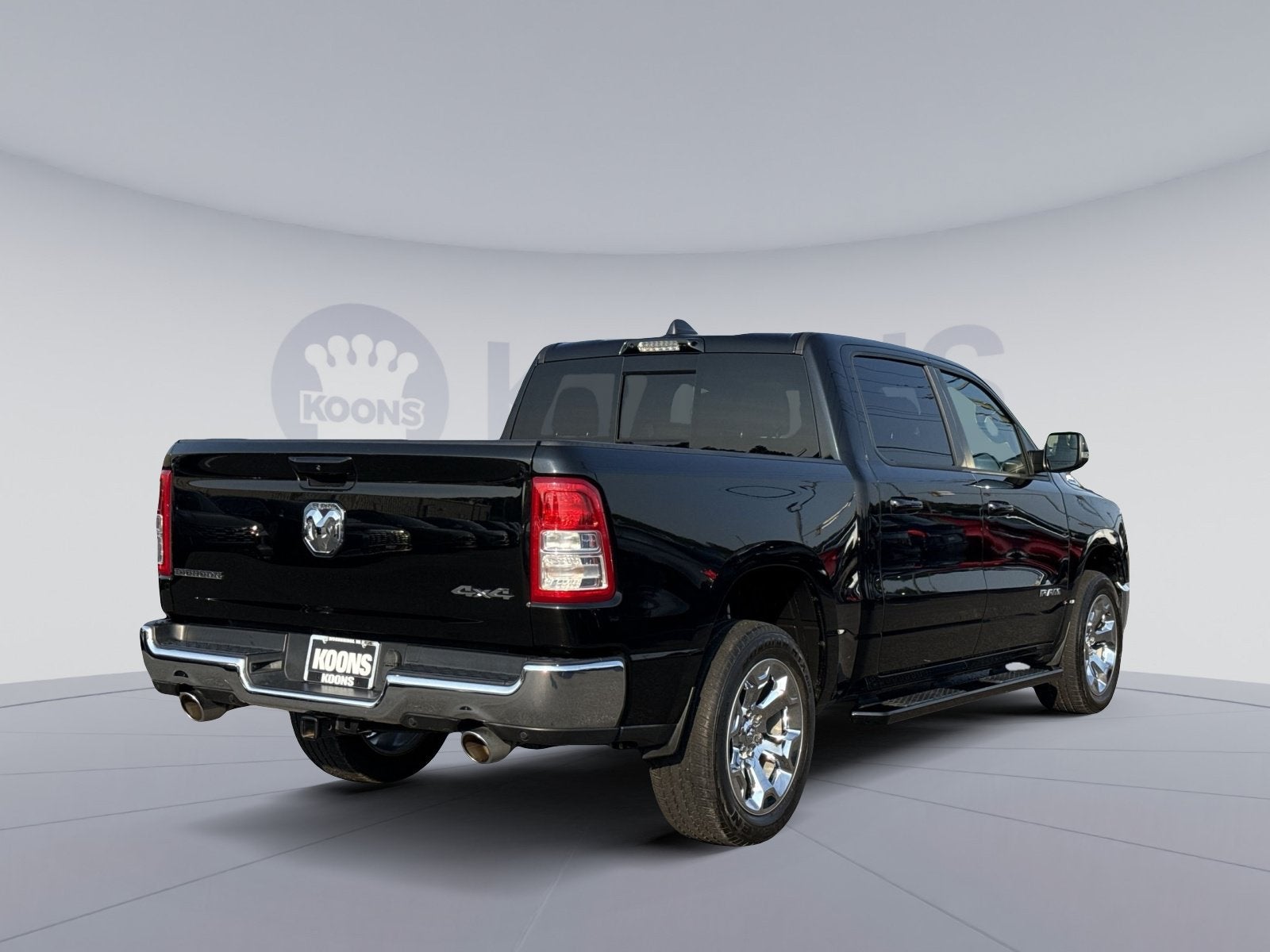 2022 RAM 1500 Big Horn Crew Cab 4x4 5'7" Box