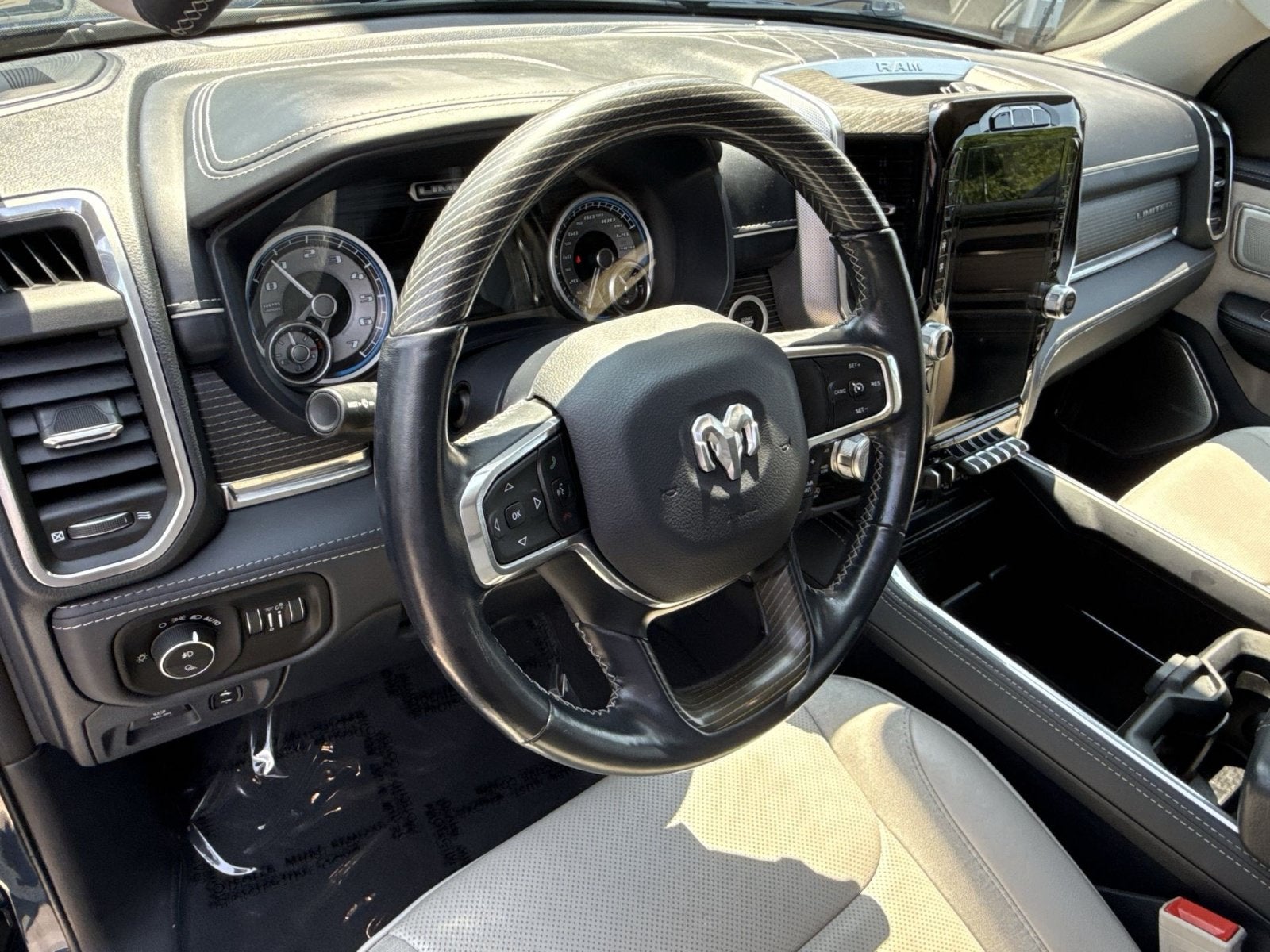 2022 RAM 1500 Limited Crew Cab 4x4 5'7" Box