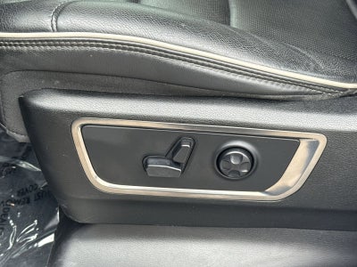 2020 RAM 1500 Limited Crew Cab 4x4 5'7" Box