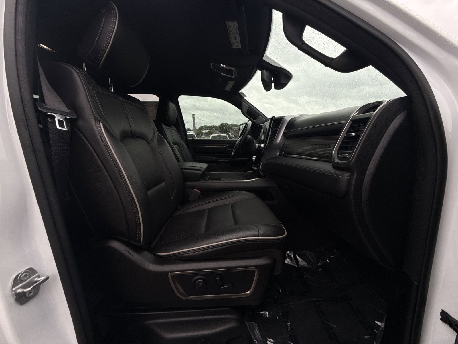2020 RAM 1500 Limited Crew Cab 4x4 5'7" Box