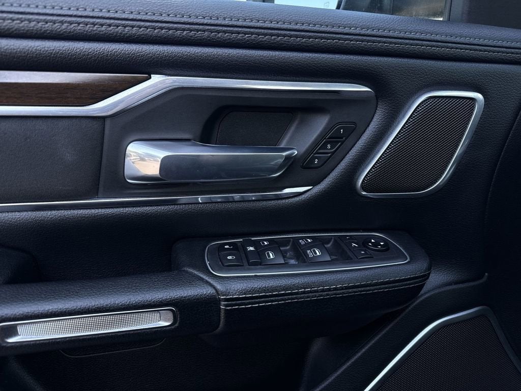 2021 RAM 1500 Laramie Crew Cab 4x4 5'7" Box