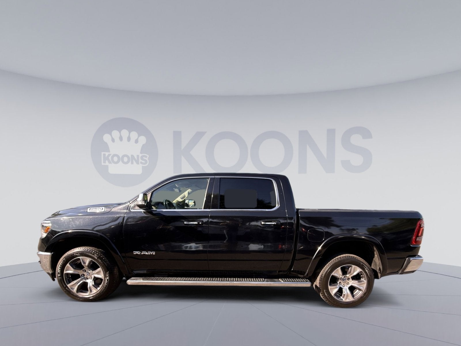 2021 RAM 1500 Laramie Crew Cab 4x4 5'7" Box