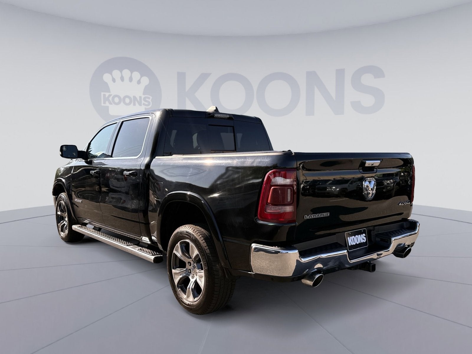 2021 RAM 1500 Laramie Crew Cab 4x4 5'7" Box