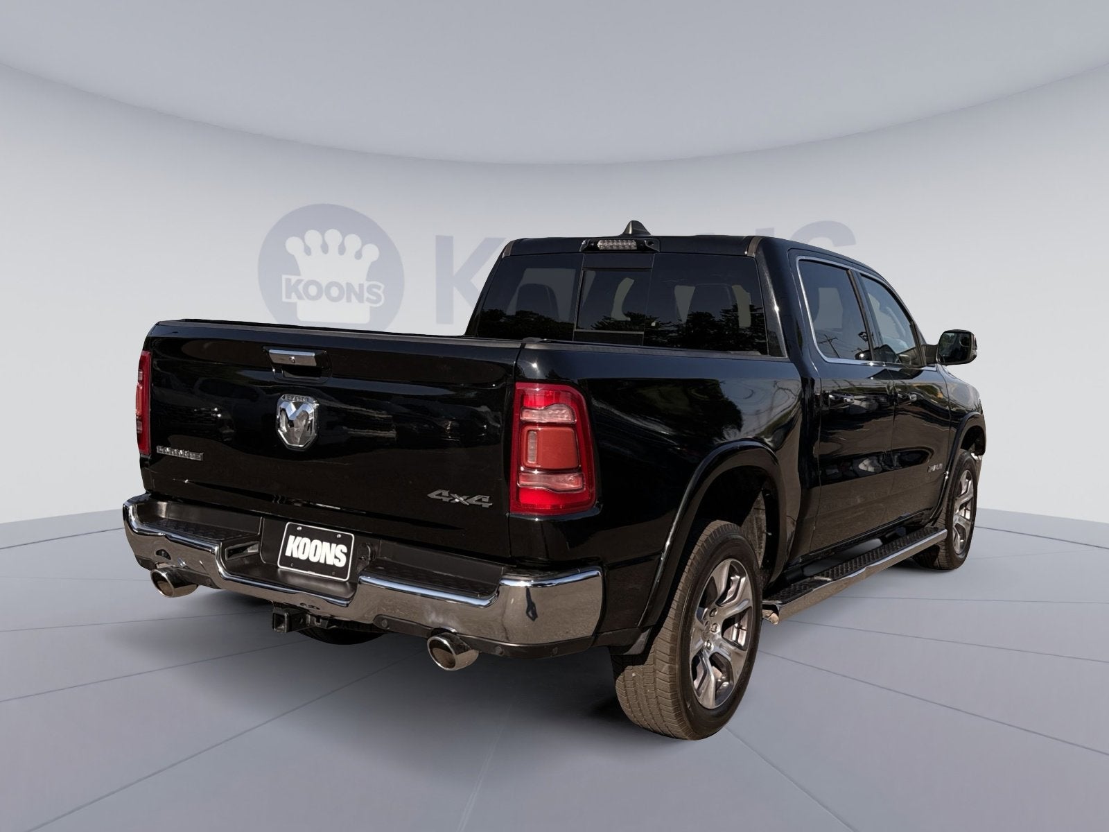 2021 RAM 1500 Laramie Crew Cab 4x4 5'7" Box