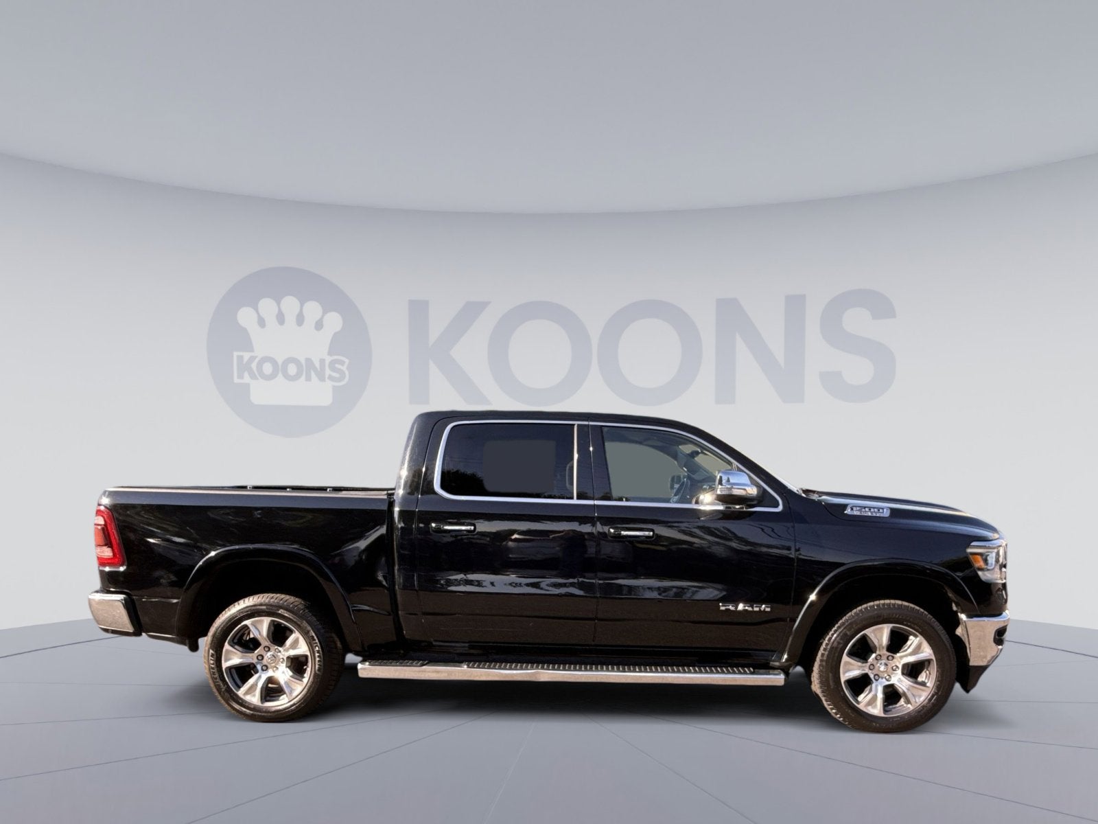 2021 RAM 1500 Laramie Crew Cab 4x4 5'7" Box