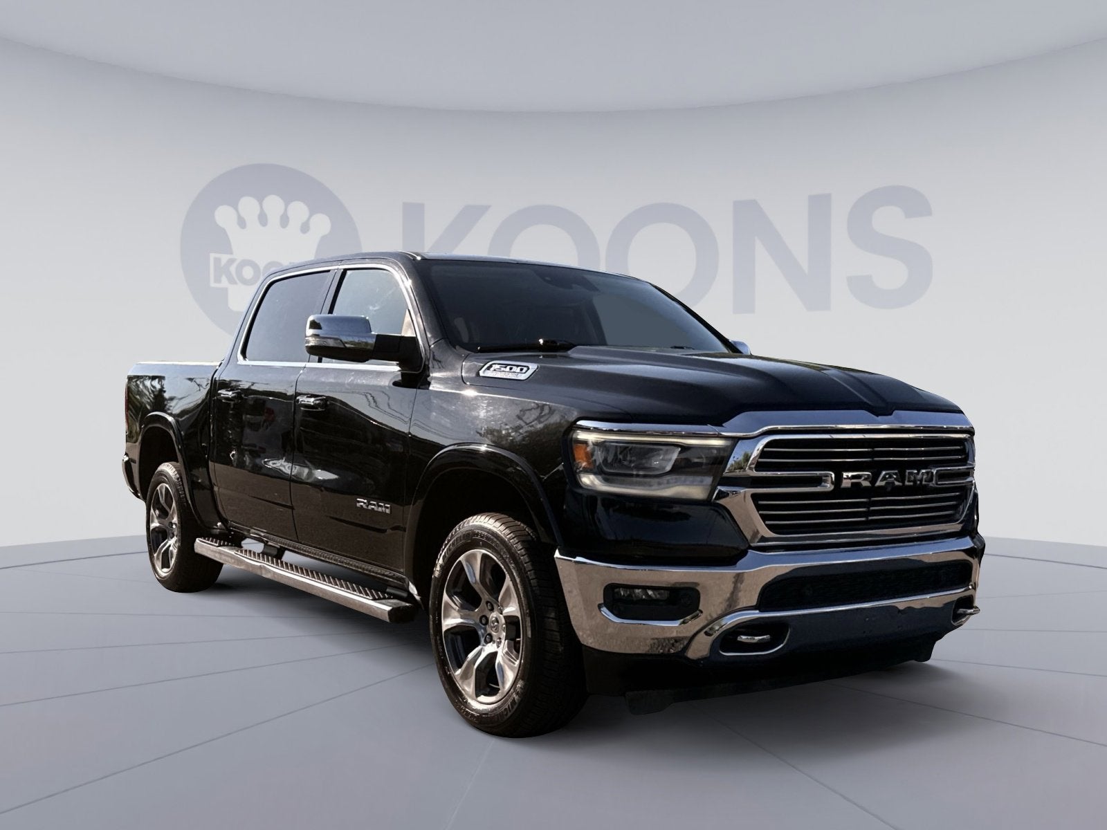 2021 RAM 1500 Laramie Crew Cab 4x4 5'7" Box