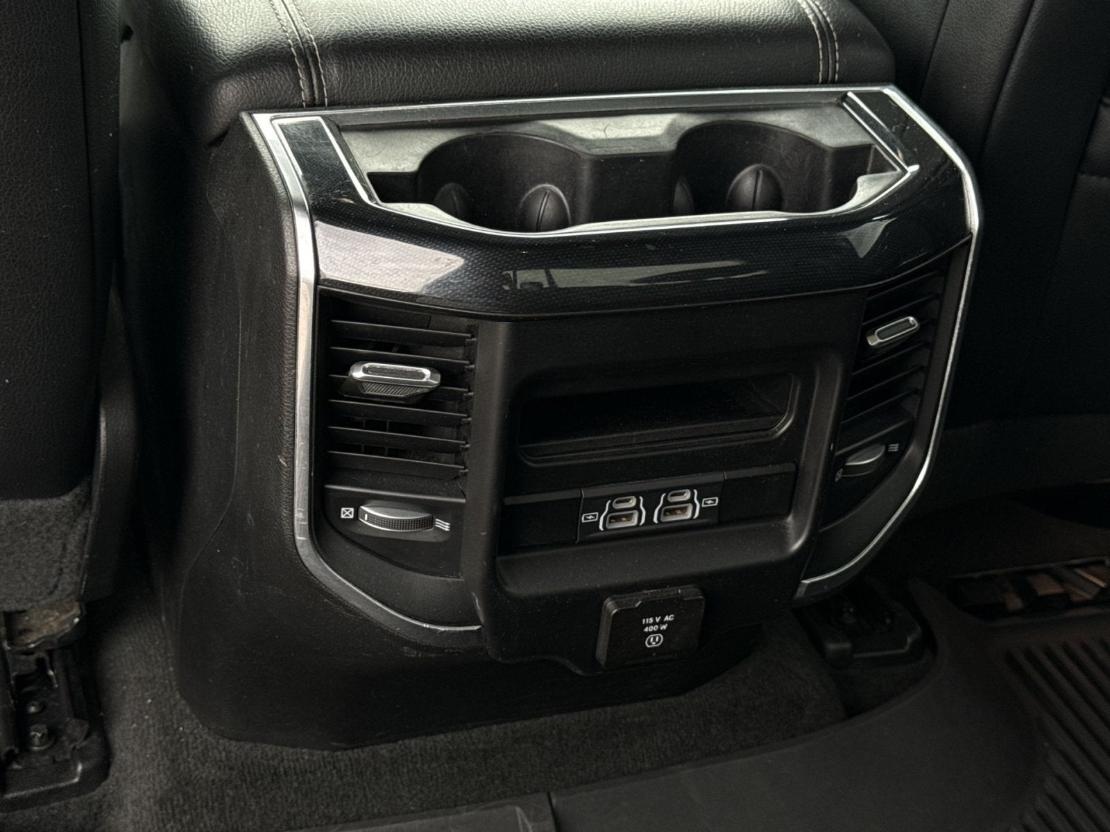 2021 RAM 1500 Laramie Crew Cab 4x4 5'7" Box