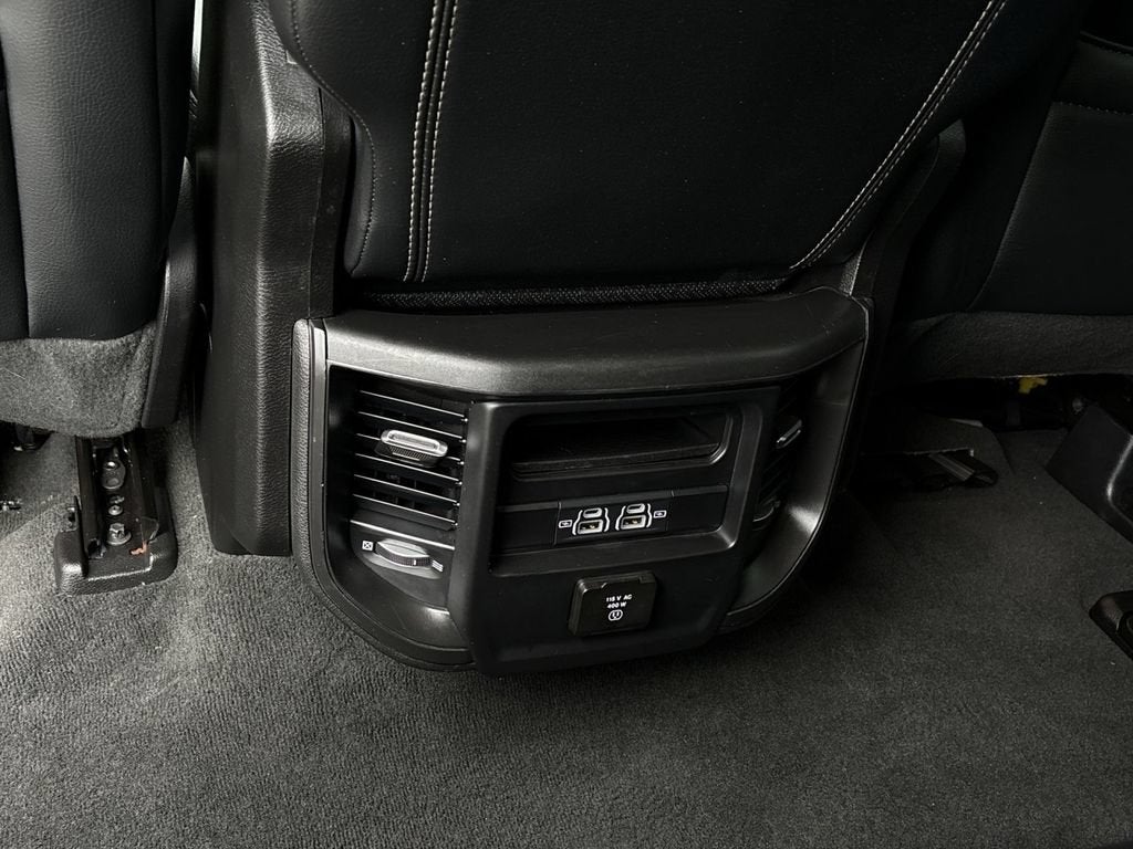 2022 RAM 1500 Laramie Crew Cab 4x4 5'7" Box