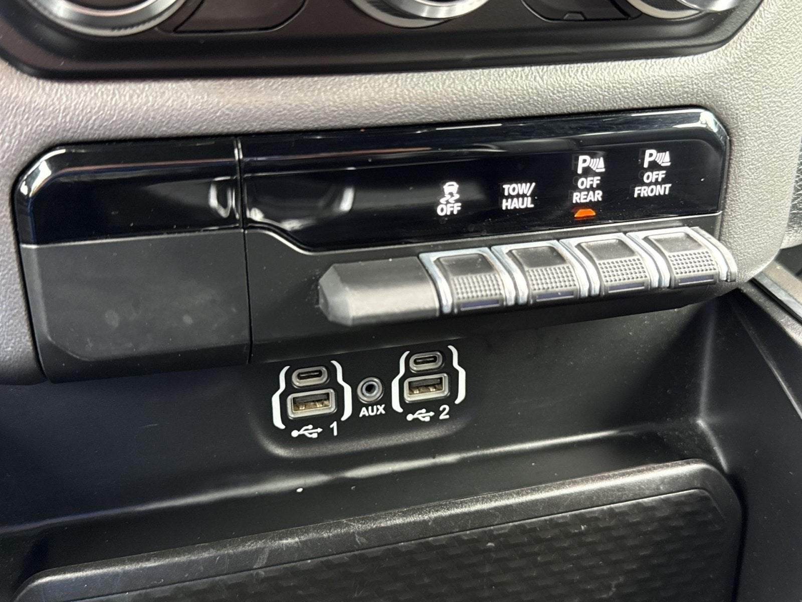 2022 RAM 1500 Laramie Crew Cab 4x4 5'7" Box