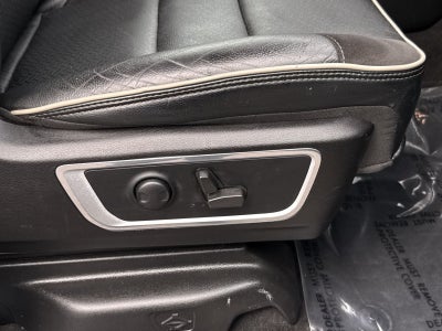 2022 RAM 1500 Laramie Crew Cab 4x4 5'7" Box