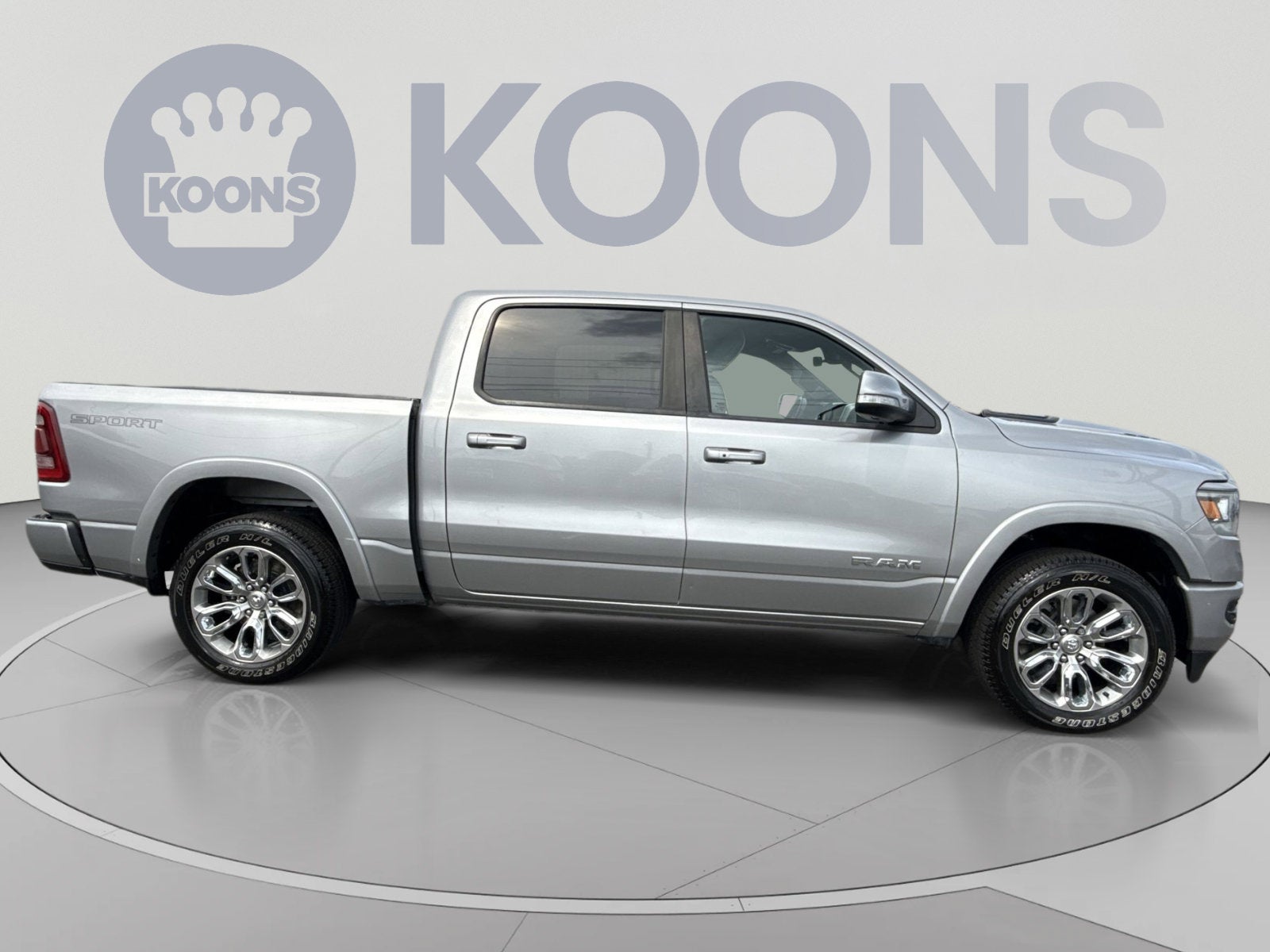 2022 RAM 1500 Laramie Crew Cab 4x4 5'7" Box