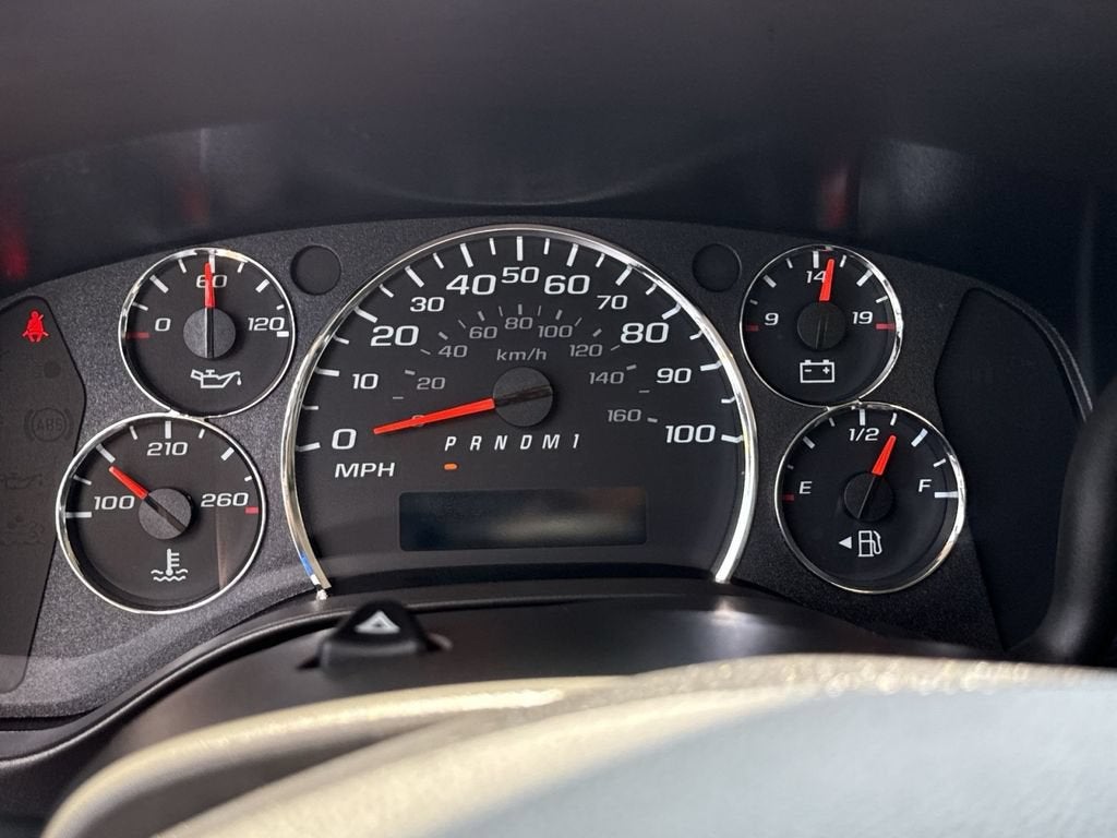 2025 GMC Savana Passenger LT