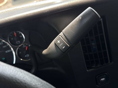 2025 GMC Savana Passenger LT