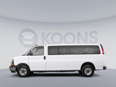 2025 GMC Savana Passenger LT