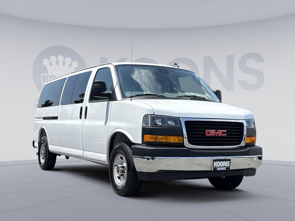 2025 GMC Savana Passenger LT