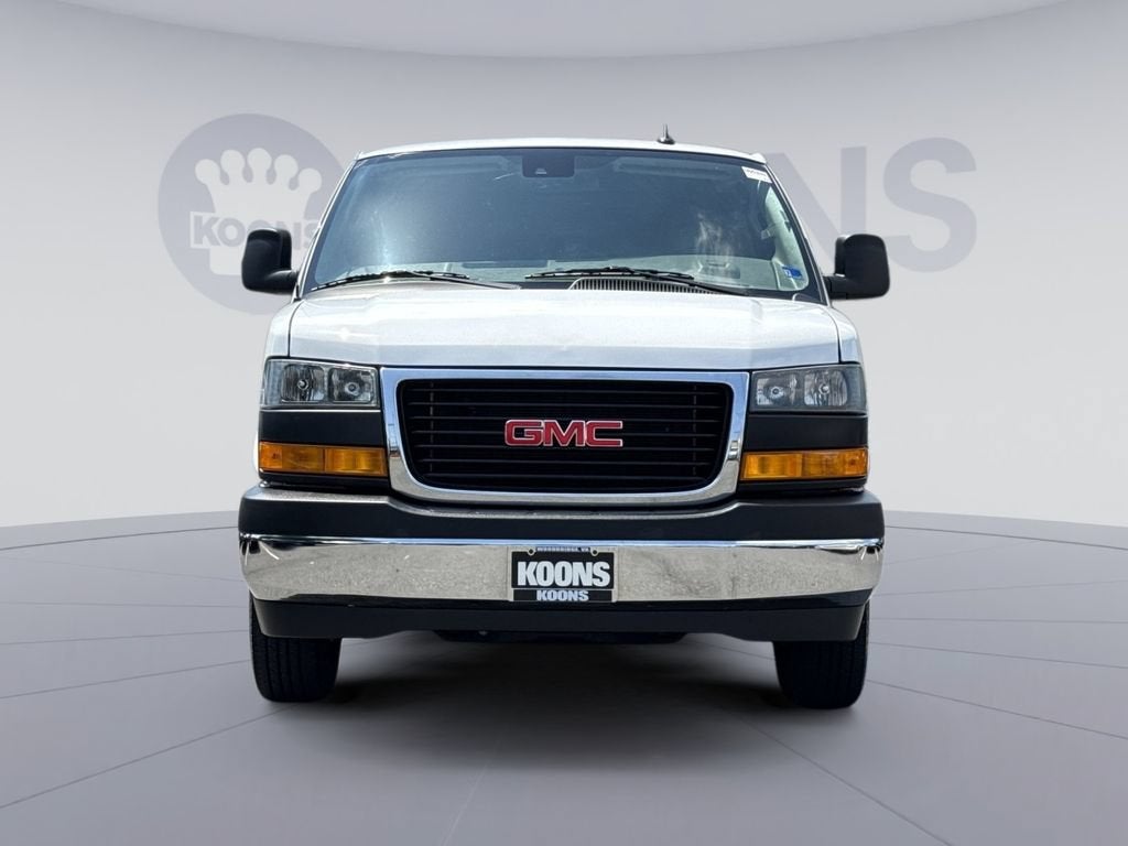 2025 GMC Savana Passenger LT