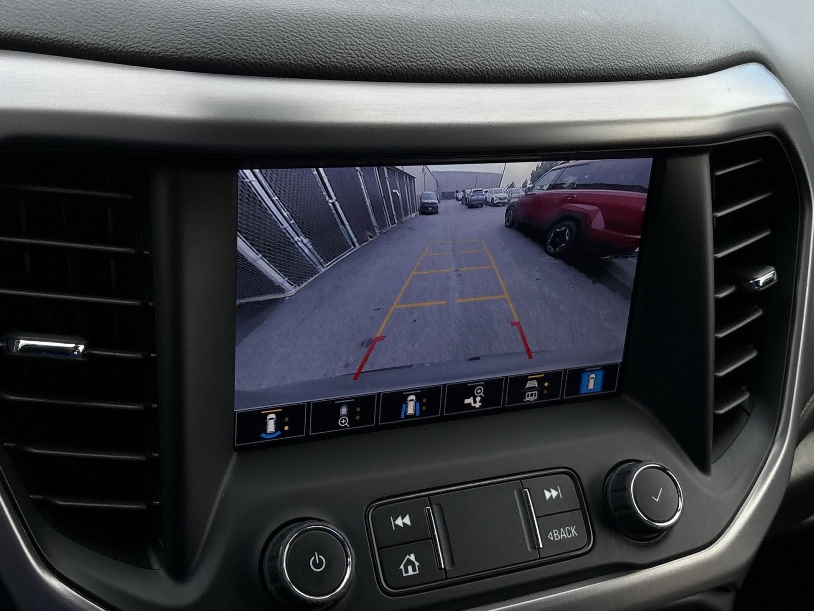 2023 GMC Acadia AT4