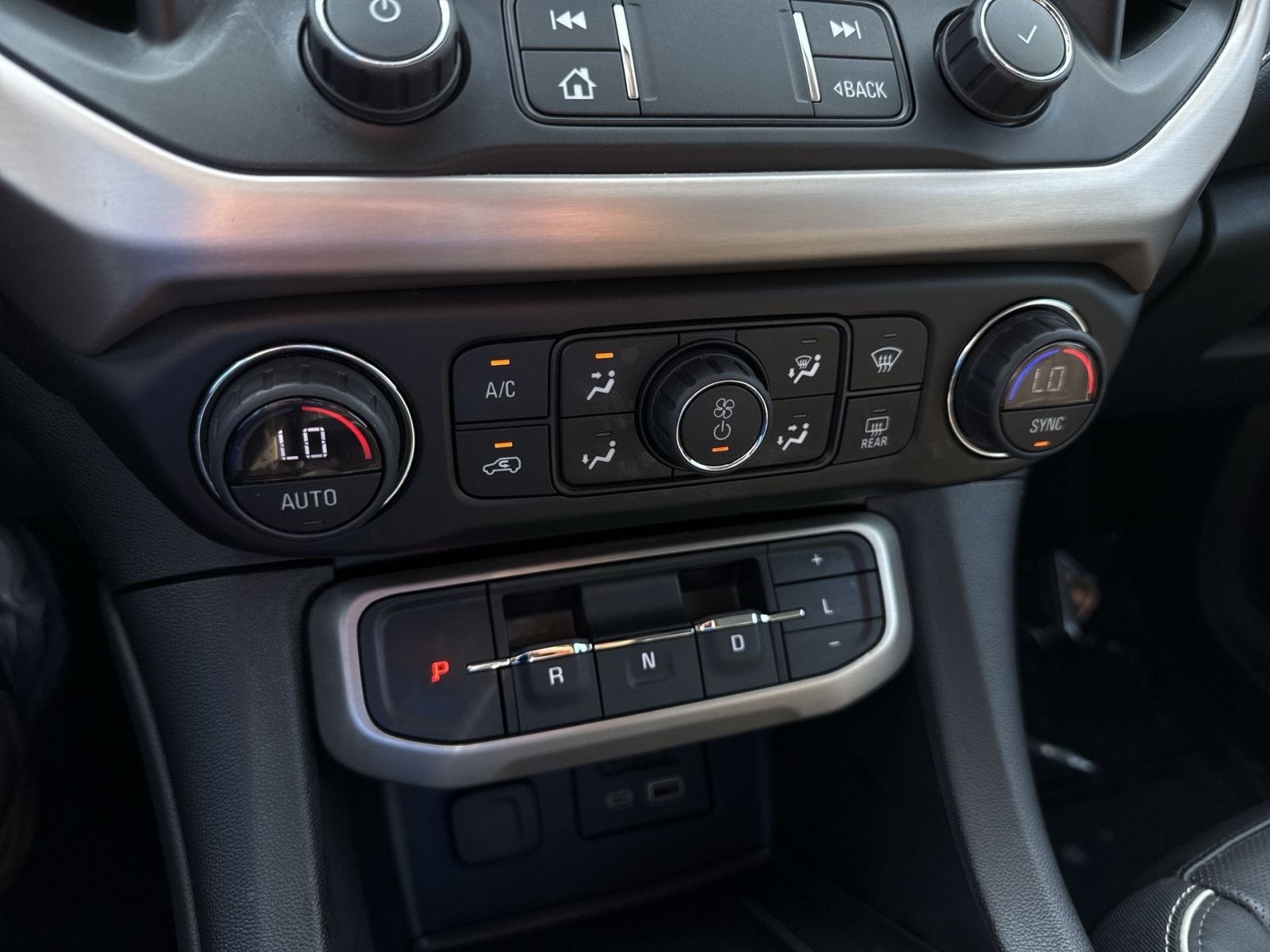 2020 GMC Acadia Denali