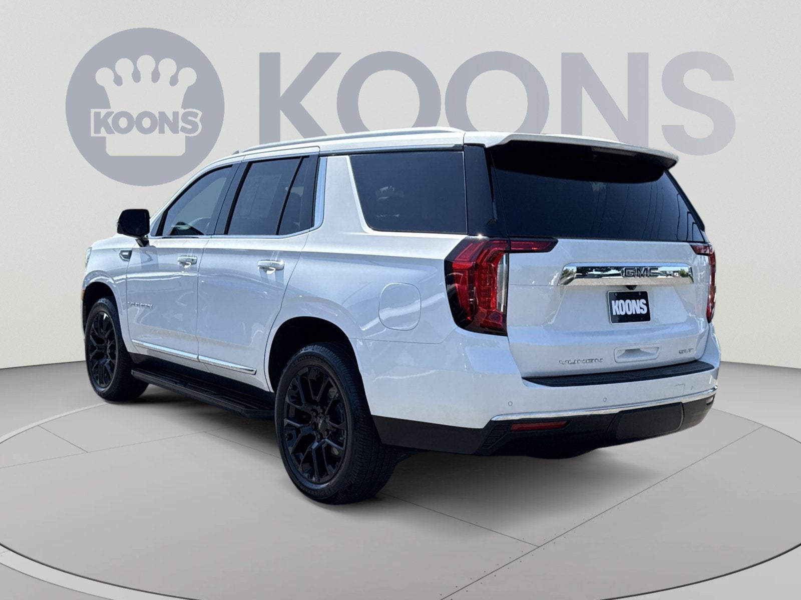 2023 GMC Yukon SLT