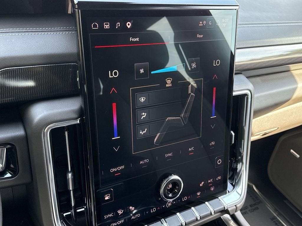 2025 GMC Yukon Elevation