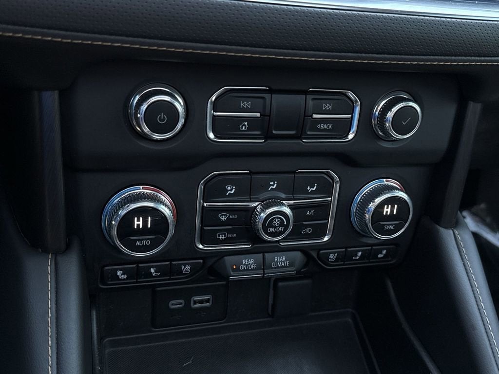 2023 GMC Yukon XL AT4