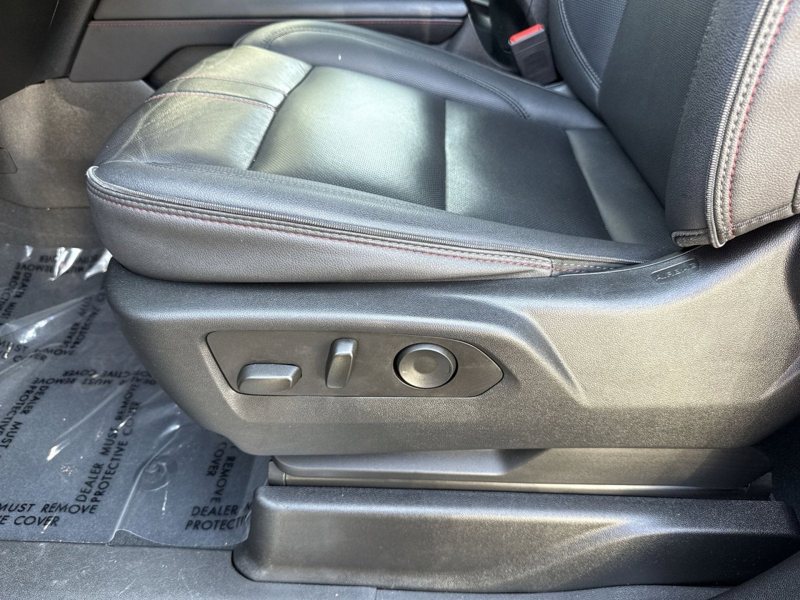 2023 Chevrolet Suburban RST - Photo 11