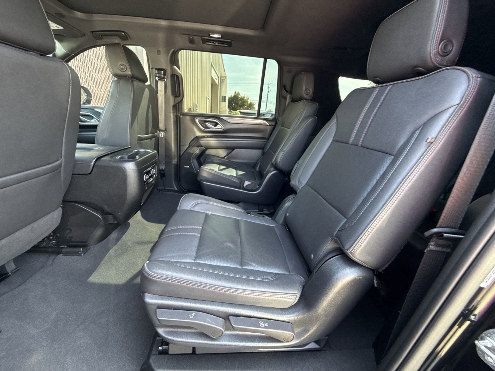 2023 Chevrolet Suburban RST - Photo 22